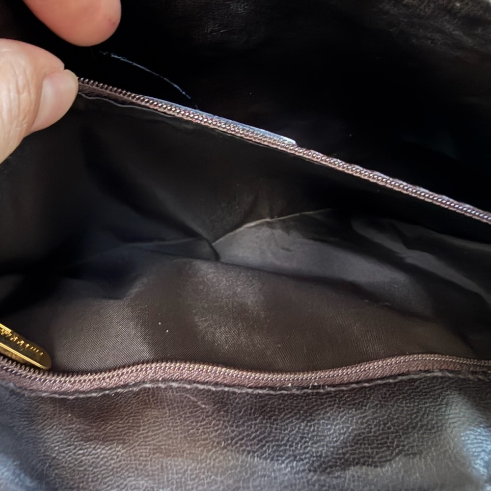 Salvatore Ferragamo Two-Tone Leather Flap Crossbody Shoulder Bag - Picture 11 of 12